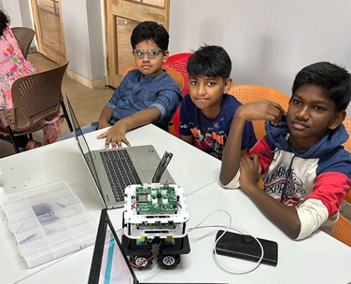Summer Camp - Robotics Smorphi Workshop April 2024